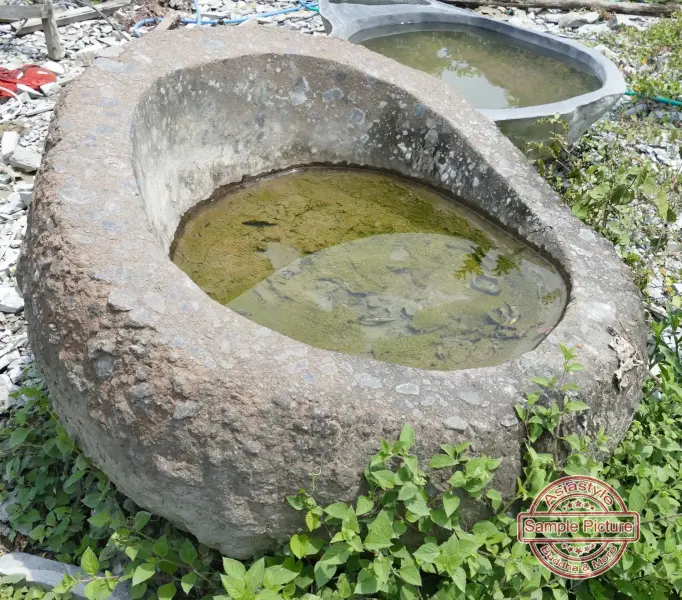 Product image 3 of the product “Riverstone basin, natural surface, polished inside. Dia approx 131-140cm Height 51-60cm ”